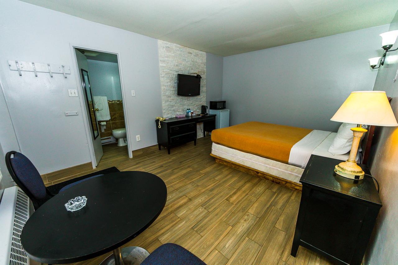 New Plaza Motel Toronto Luaran gambar